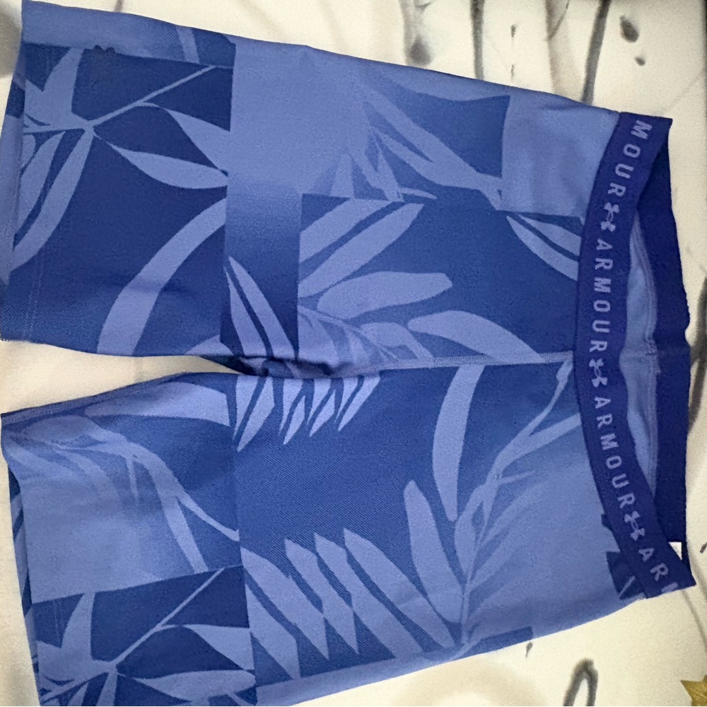 Under Armour Leaf Patterned Blue Spandex Shorts